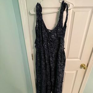 COPY - Time and Tru Women’s V-Neck Tie Strap Midi Dress